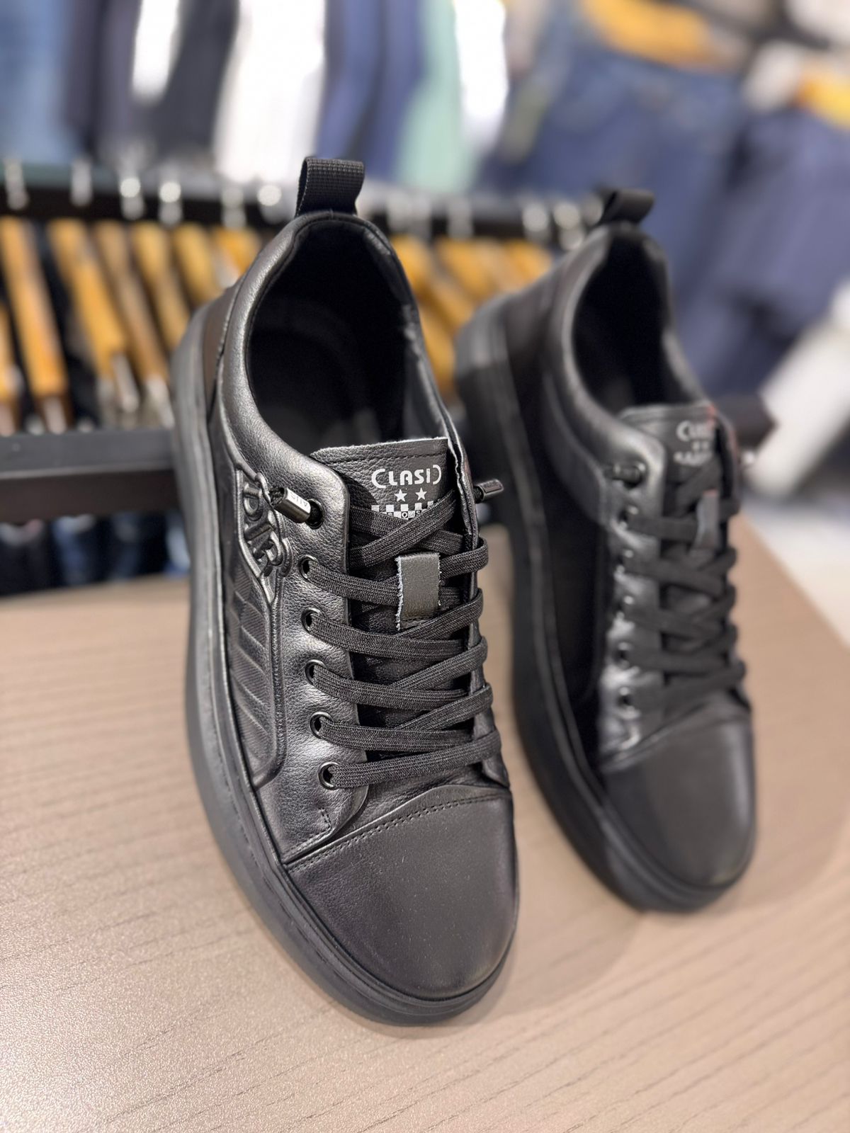 Men’s Classic Leather Sneakers