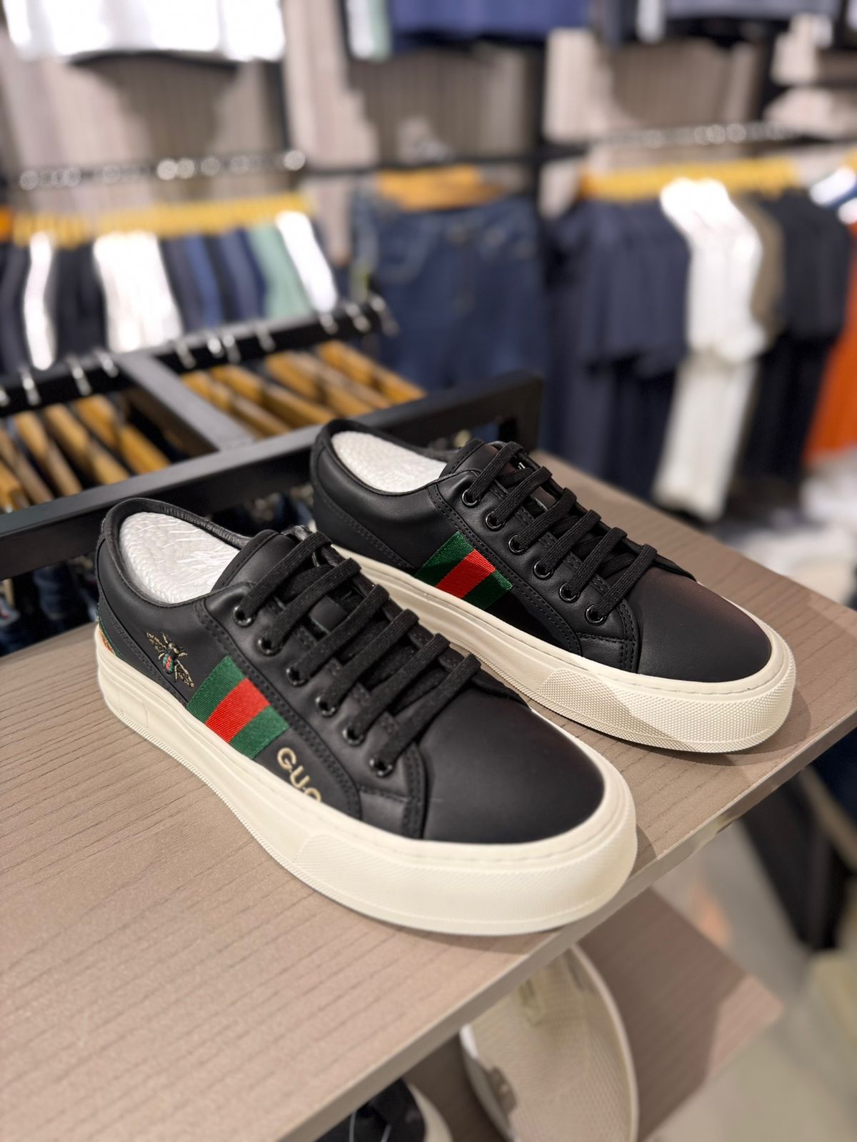 Men’s Classic  Leather Sneakers