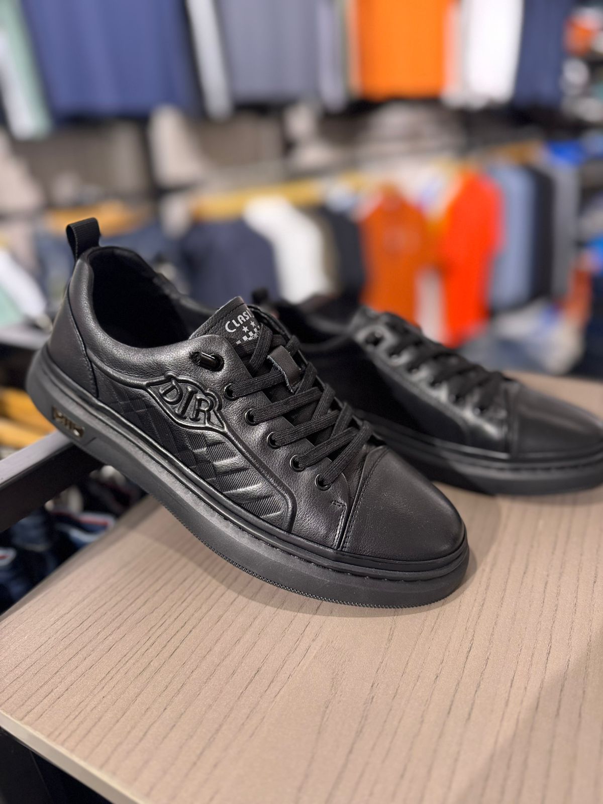Men’s Classic  Leather Sneakers